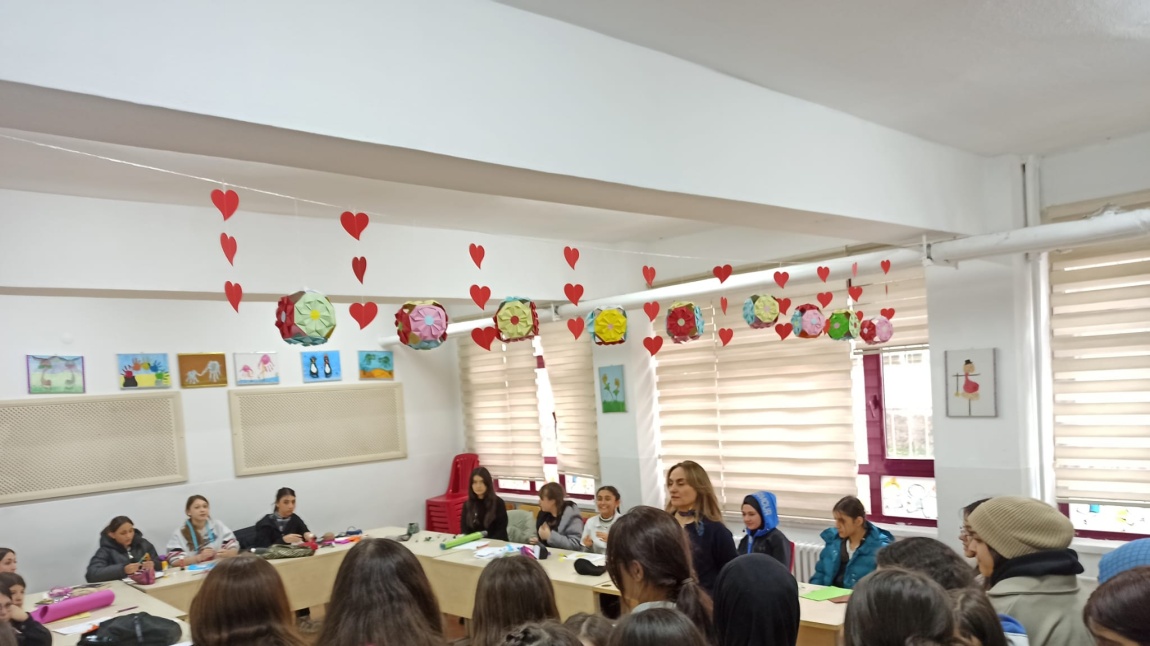 Hüseyin Güllüoğlu Ortaokulu Öğrencileri Okulumuzu Ziyaret Ettiler